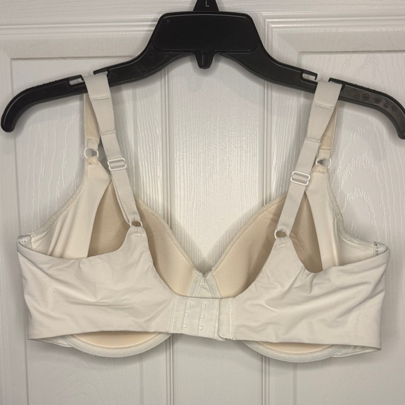EUC Black, White & Cream 3 Piece Bra Set - Picture 3 of 12